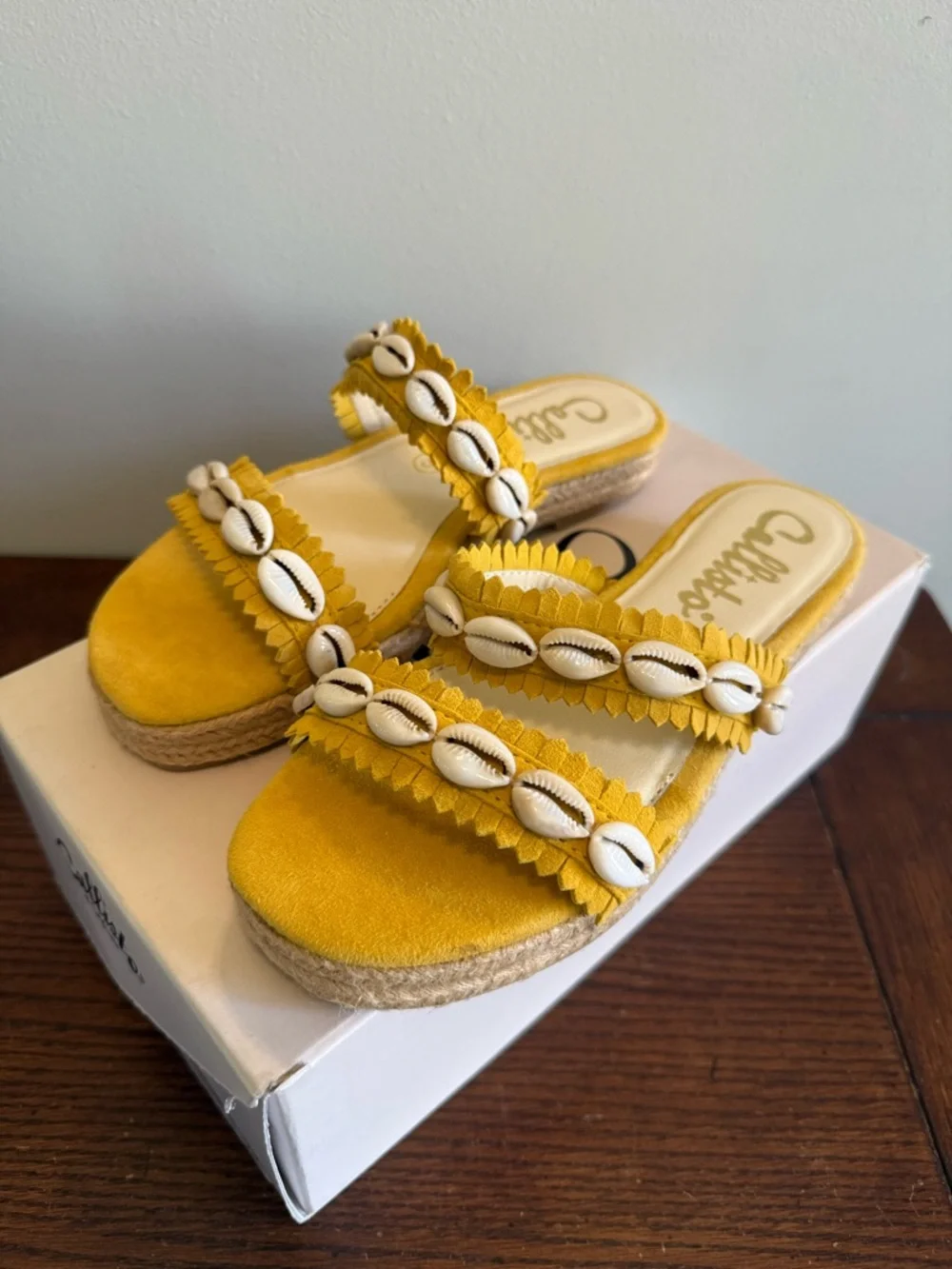 Callisto vibrant yellow