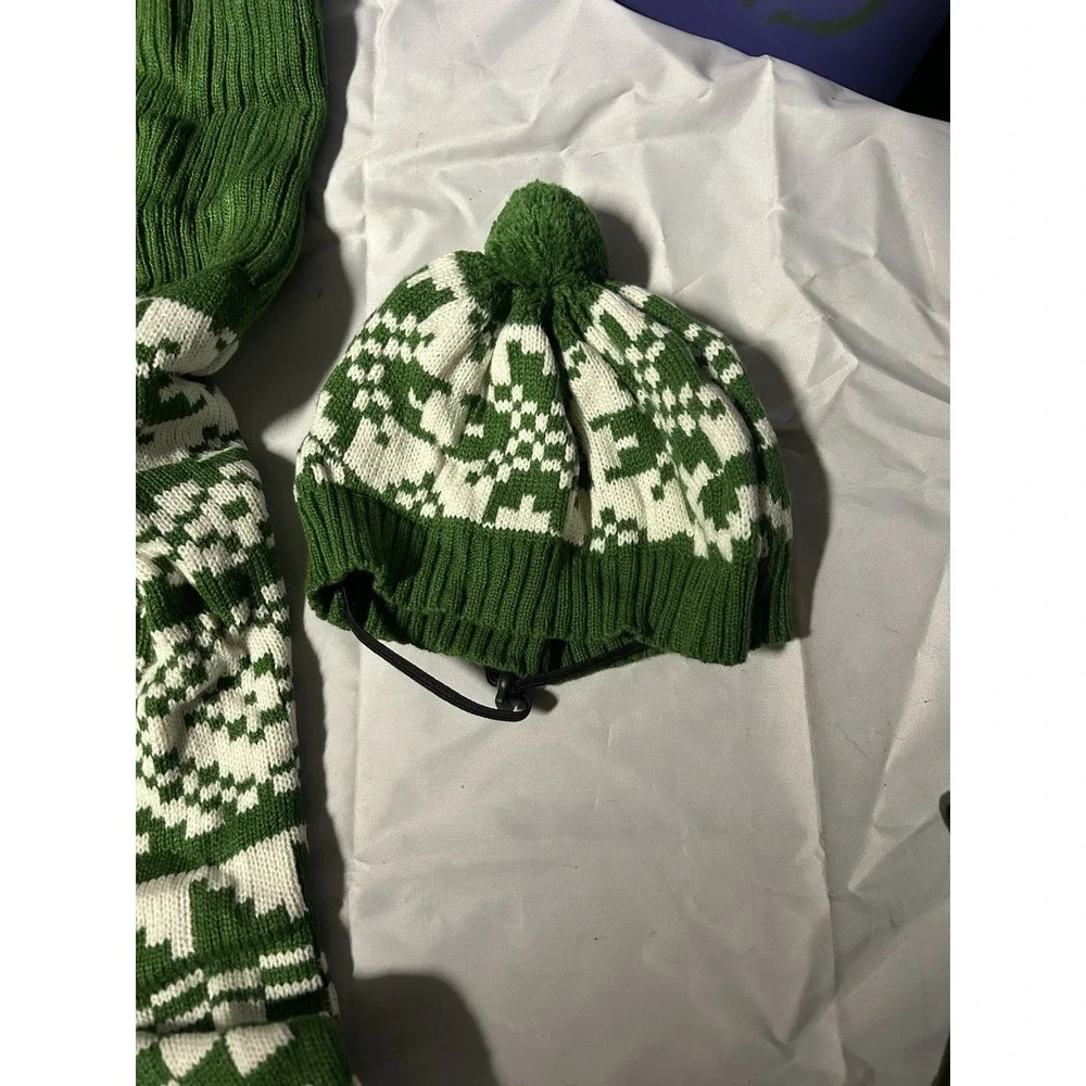 N/A cozy knitted