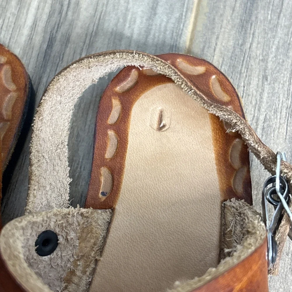 Mixed Brands brown huaraches