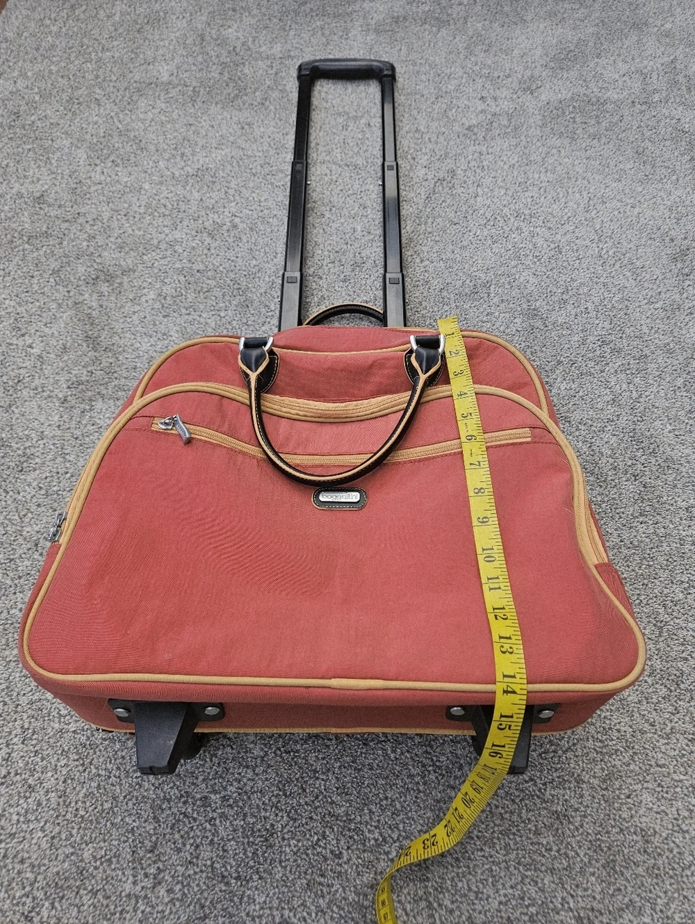 Baggallini rolling tote