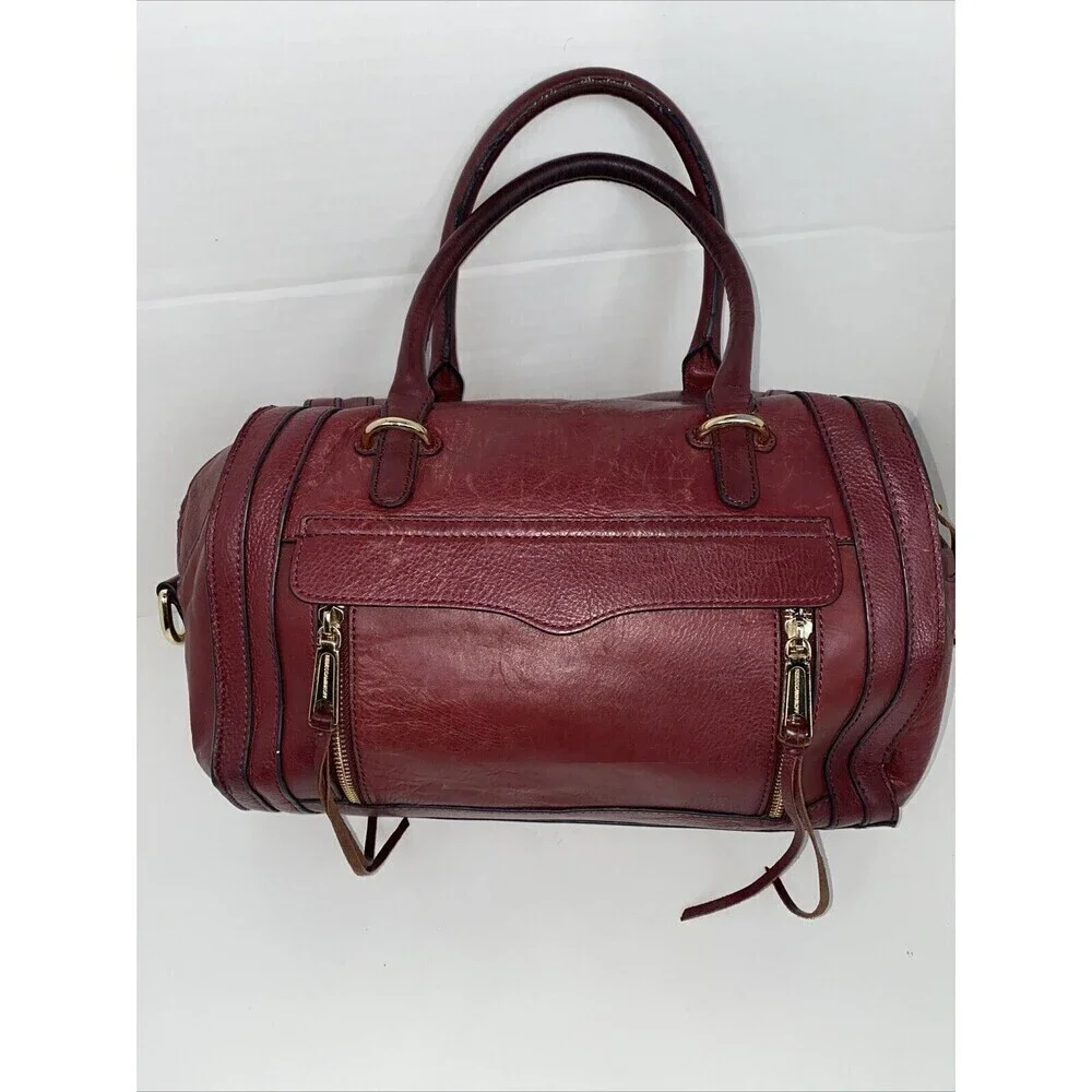 Rebecca shoulder exterior one