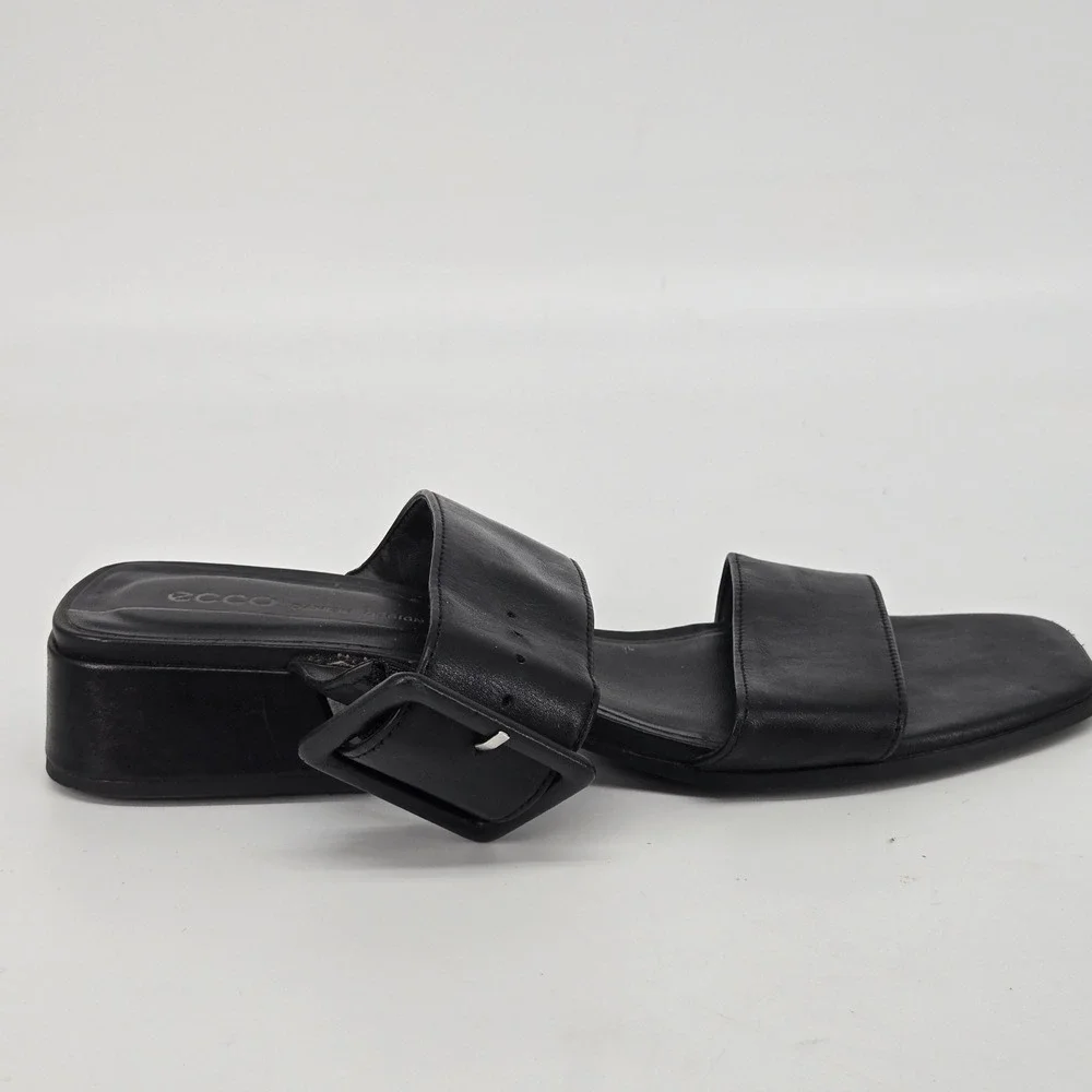 Ecco minimalist danish