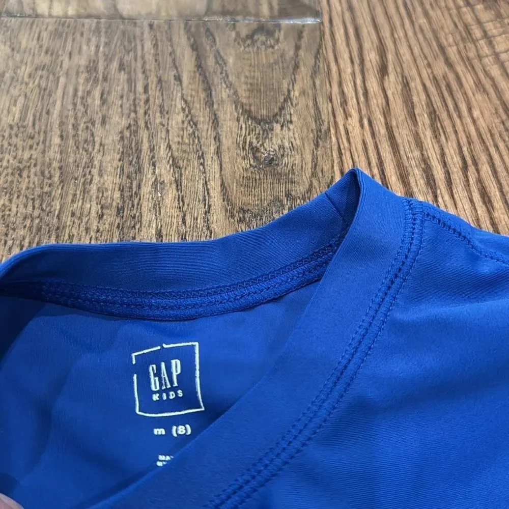 GAP kids rashguard