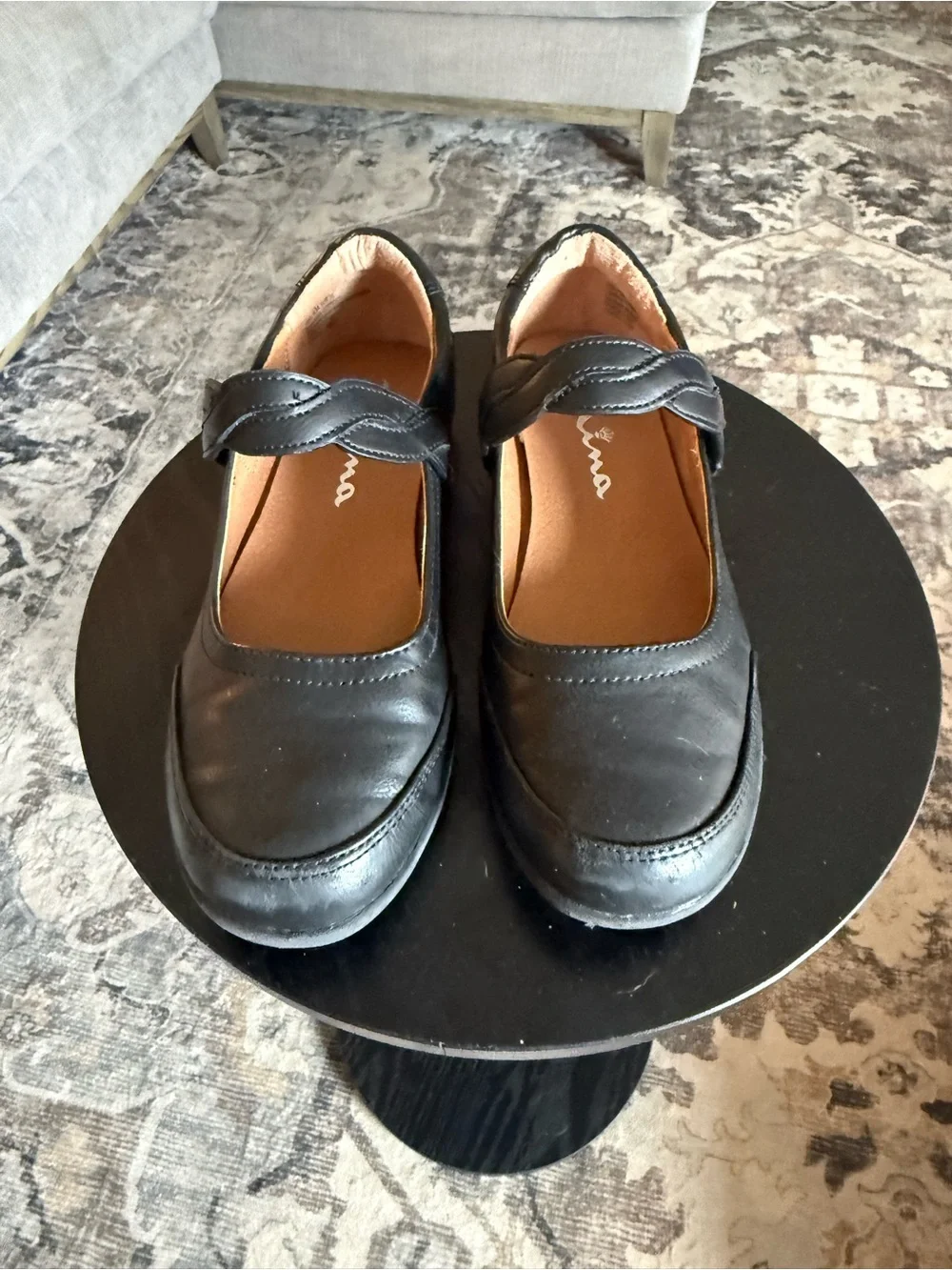 Nina comfortable black