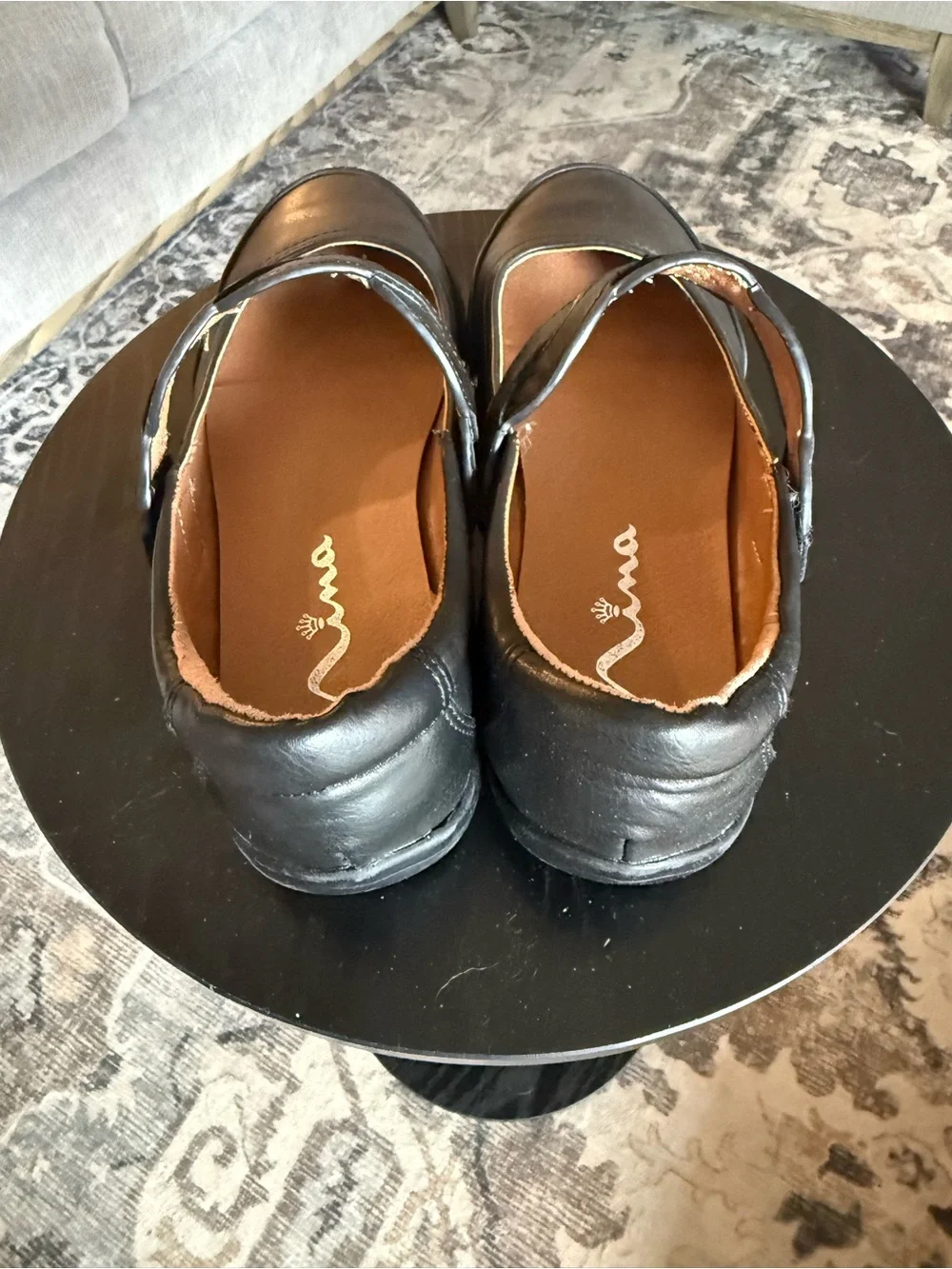 Nina comfortable black