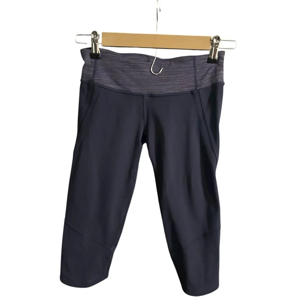 Lululemon Cropped Leggings Purple Size 4