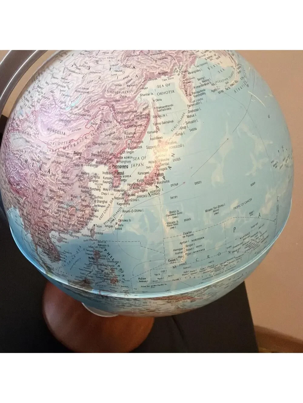 Globe light up