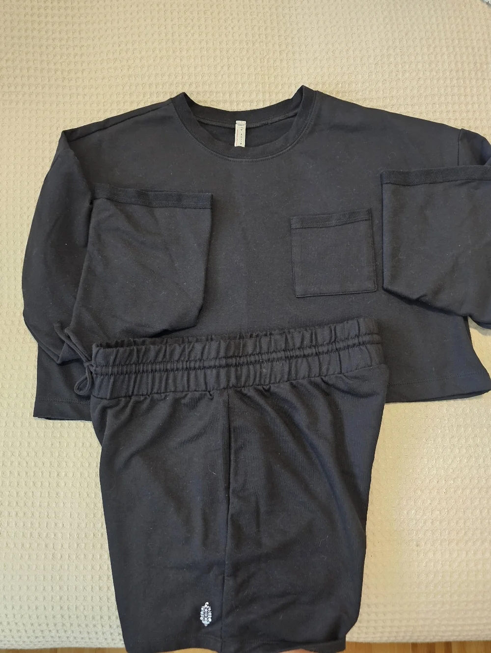 FREE PEOPLE MOVEMENT SUNNY SET - BLACK