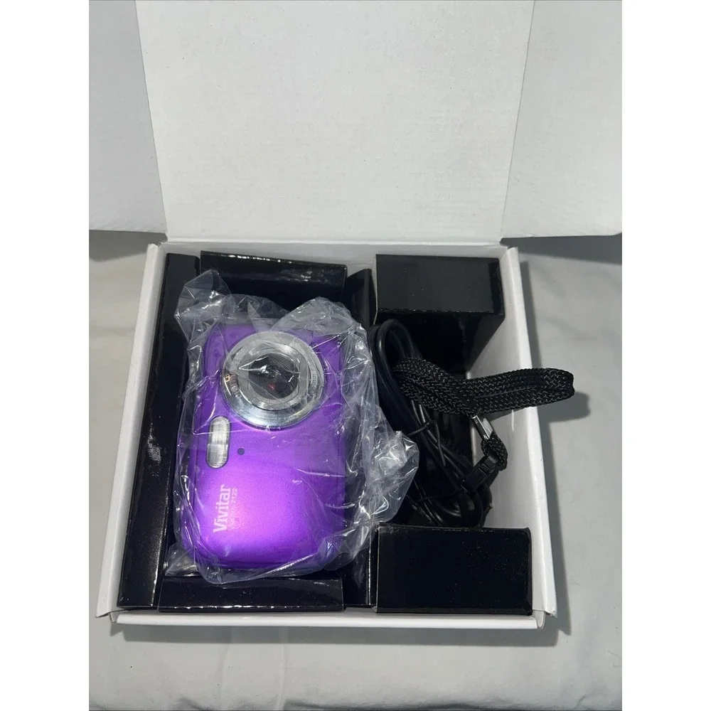 Vivitar ViviCam 7122 Digital Camera 7.1MP Purple Open Box Compact Point Shoot