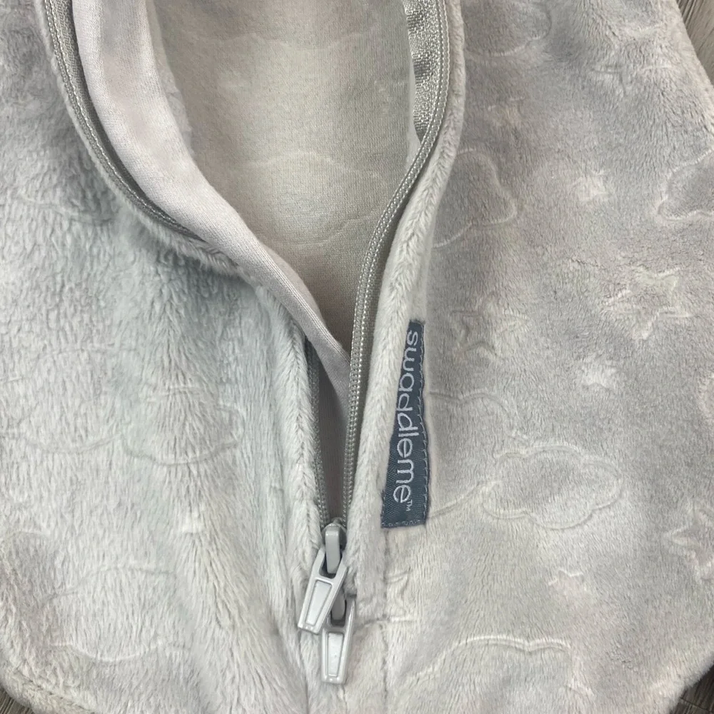 SwaddleMe excellent preowned