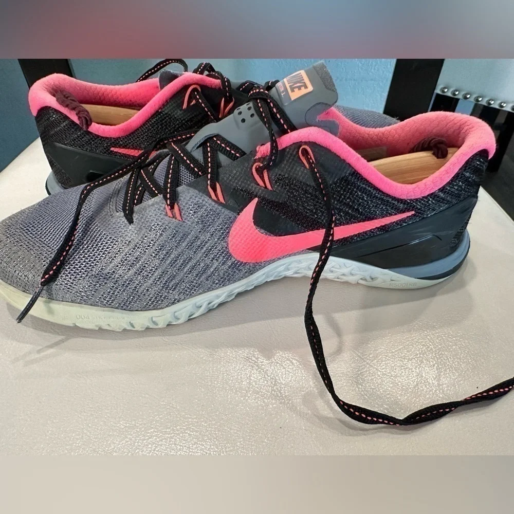 Nike step up