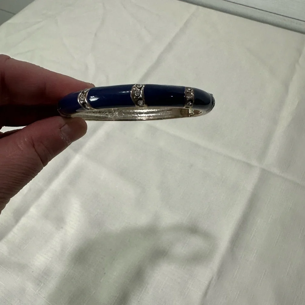 unbranded blue silver