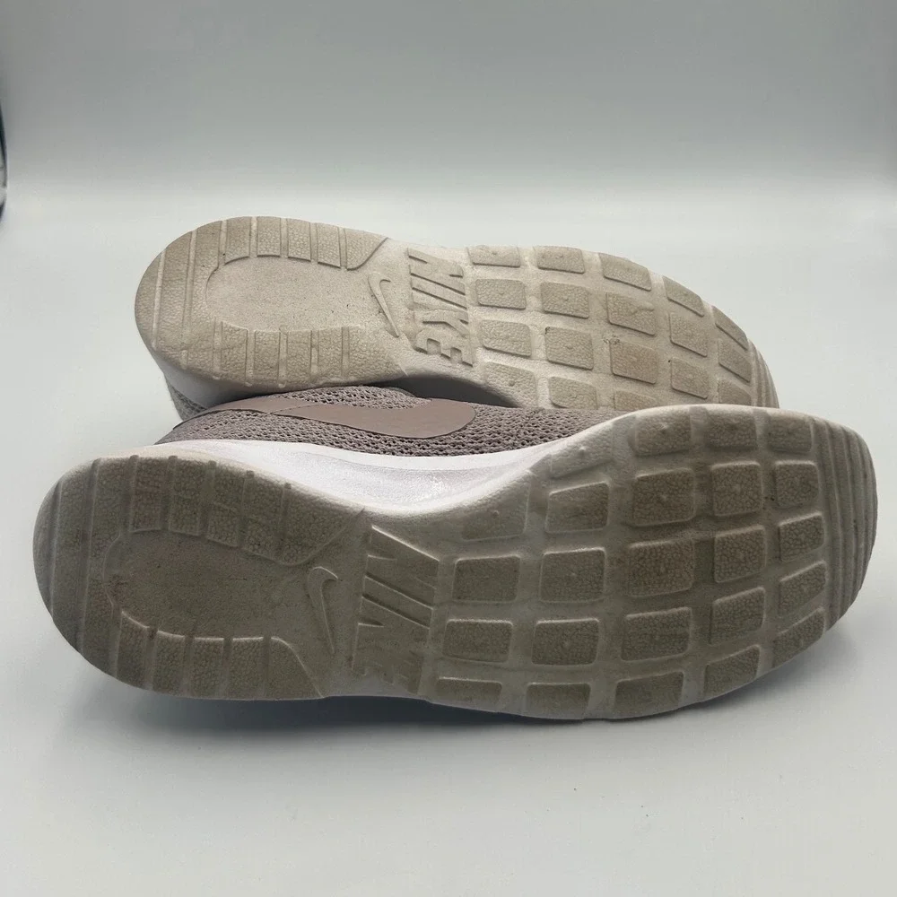 Nike tanjun sneakers