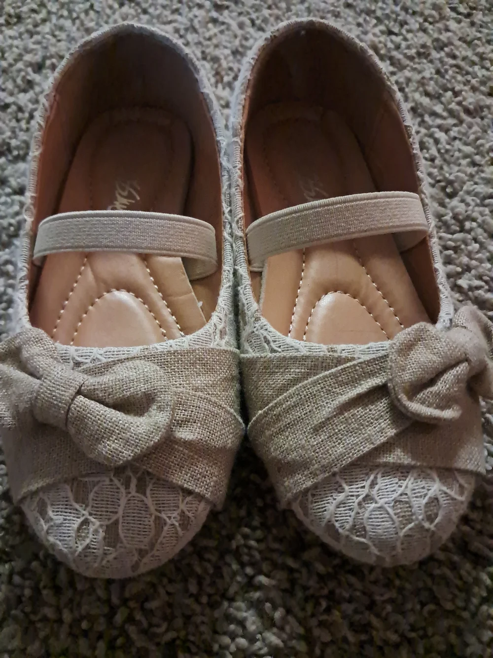 N/A charming beige