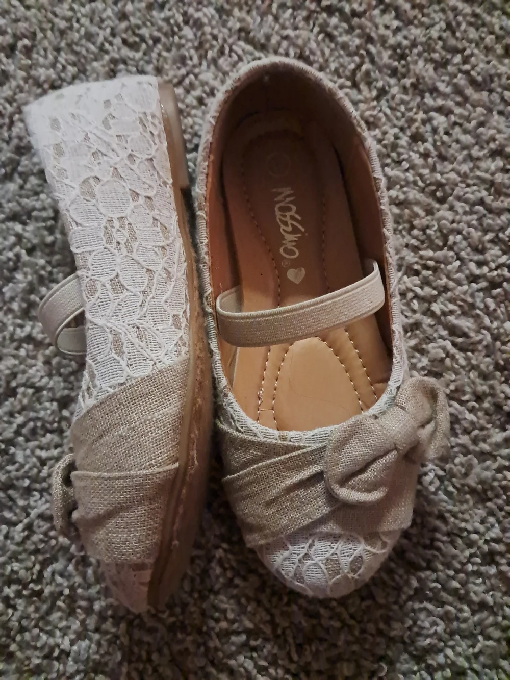 N/A charming beige