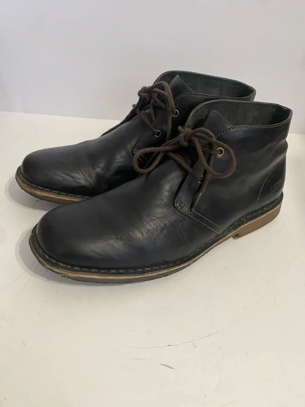 Ugg Men's Dark Brown Leather Chukka Boots - Classic Lace-Up Style Size 12