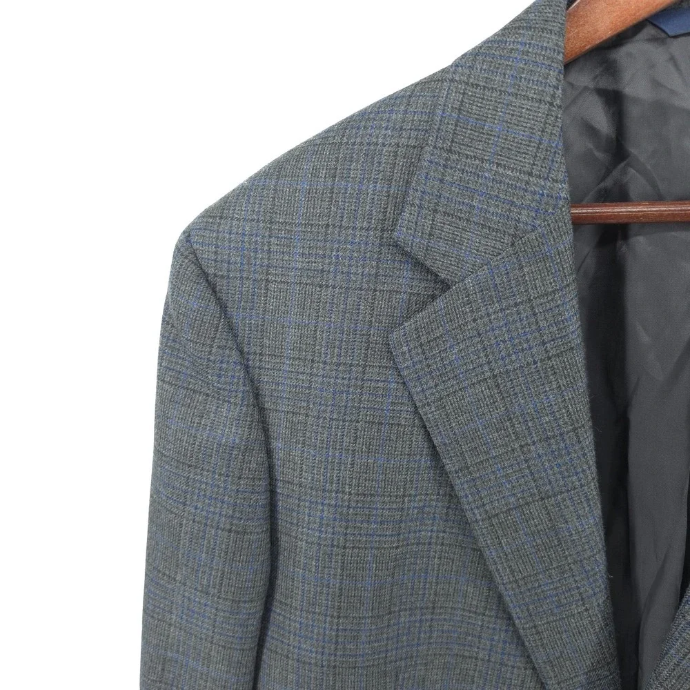 Brooks Brothers please note