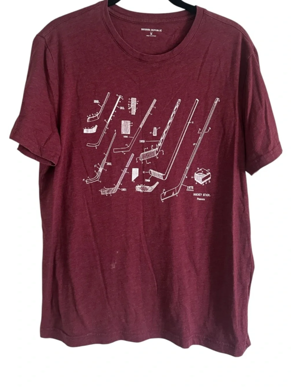 Banana Republic Hockey Stick Patent graphic tee m