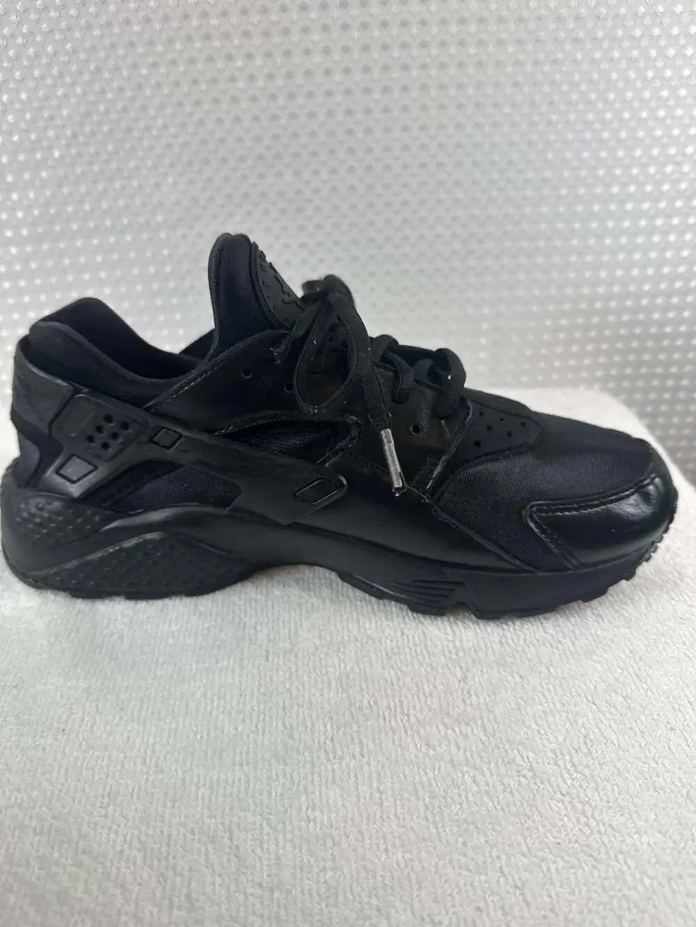 Nike Air Huarache Run Triple Black Women's Size 9