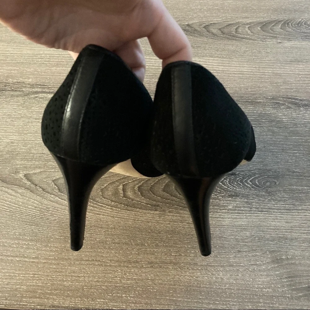 Tory Burch free blahnik times