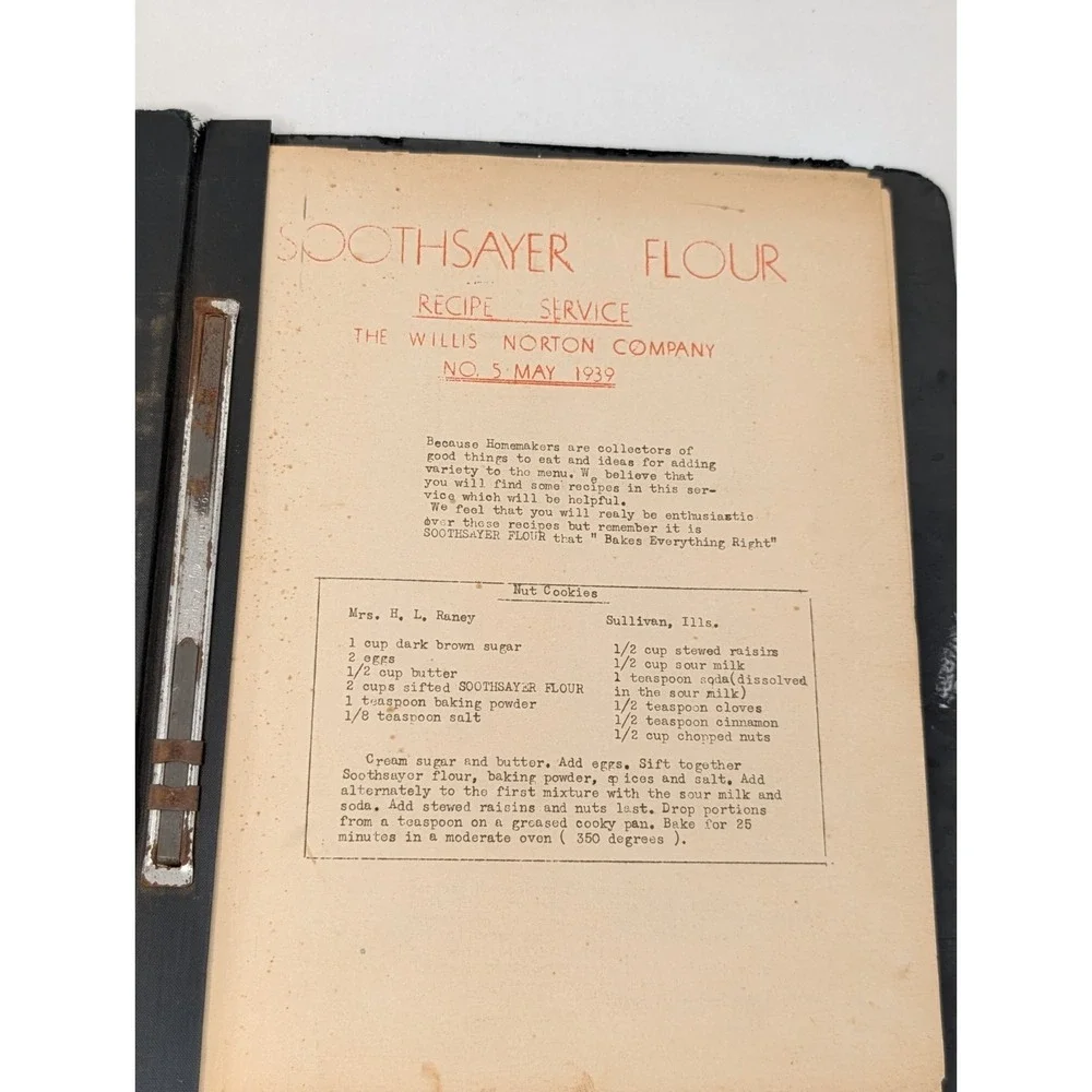 N/A vintage binder