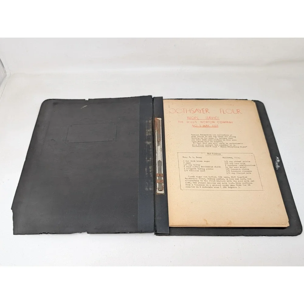 N/A vintage binder