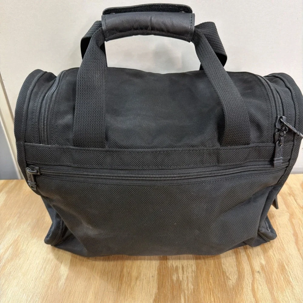 Tumi pre owned