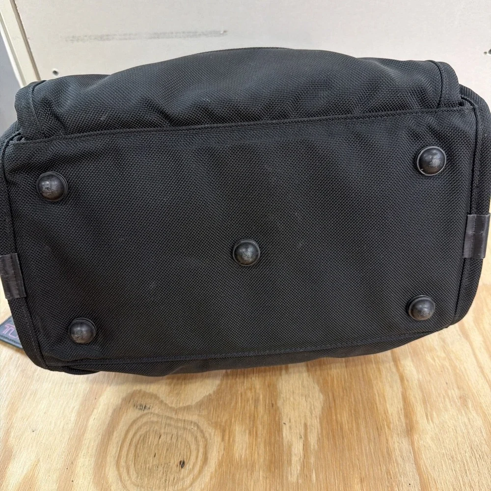 Tumi pre owned