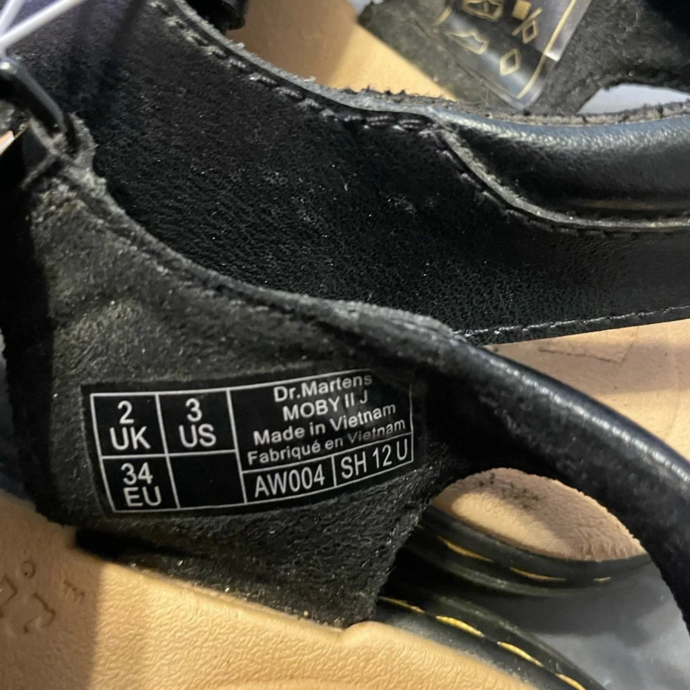 Dr. Martens classic black
