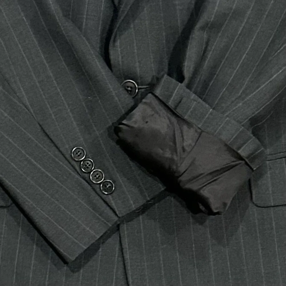 Brooks Brothers suit great