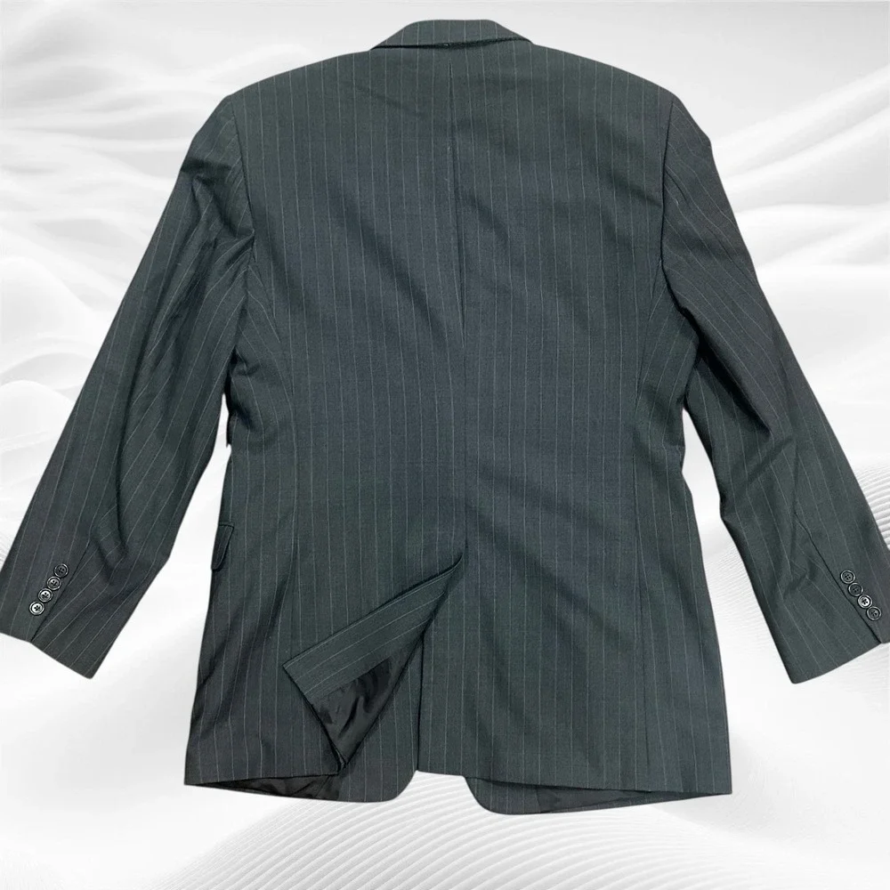 Brooks Brothers suit great