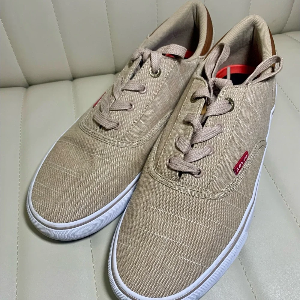 Levis color quality versatile