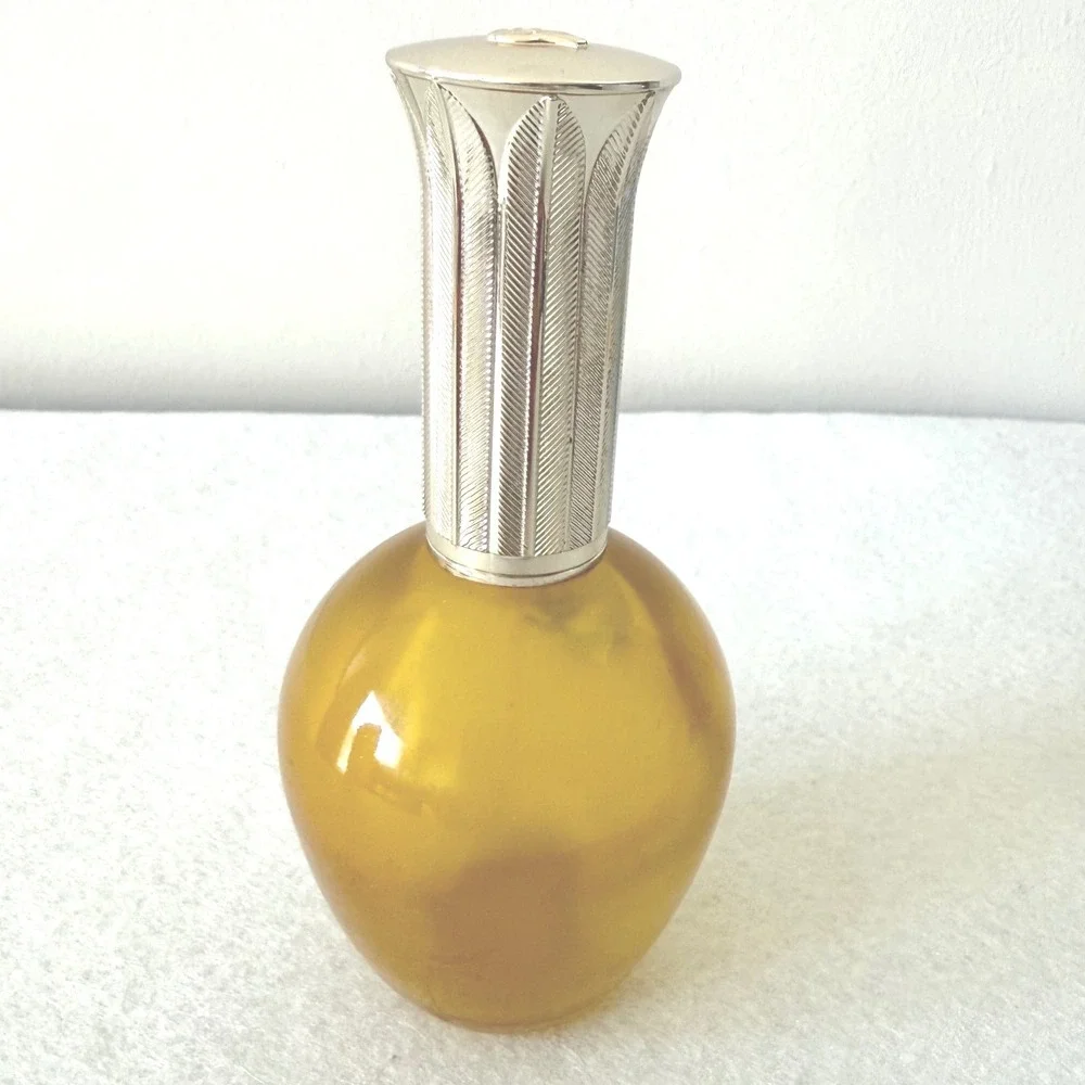 Avon vintage queen