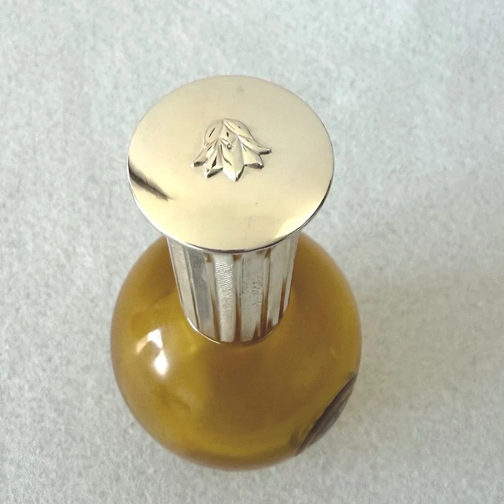Avon vintage queen