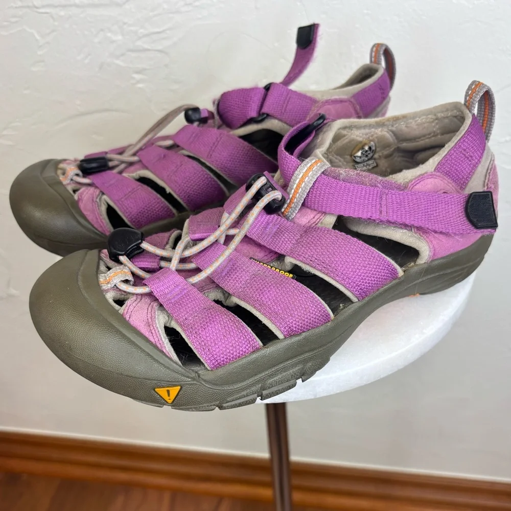 Keen girls waterproof