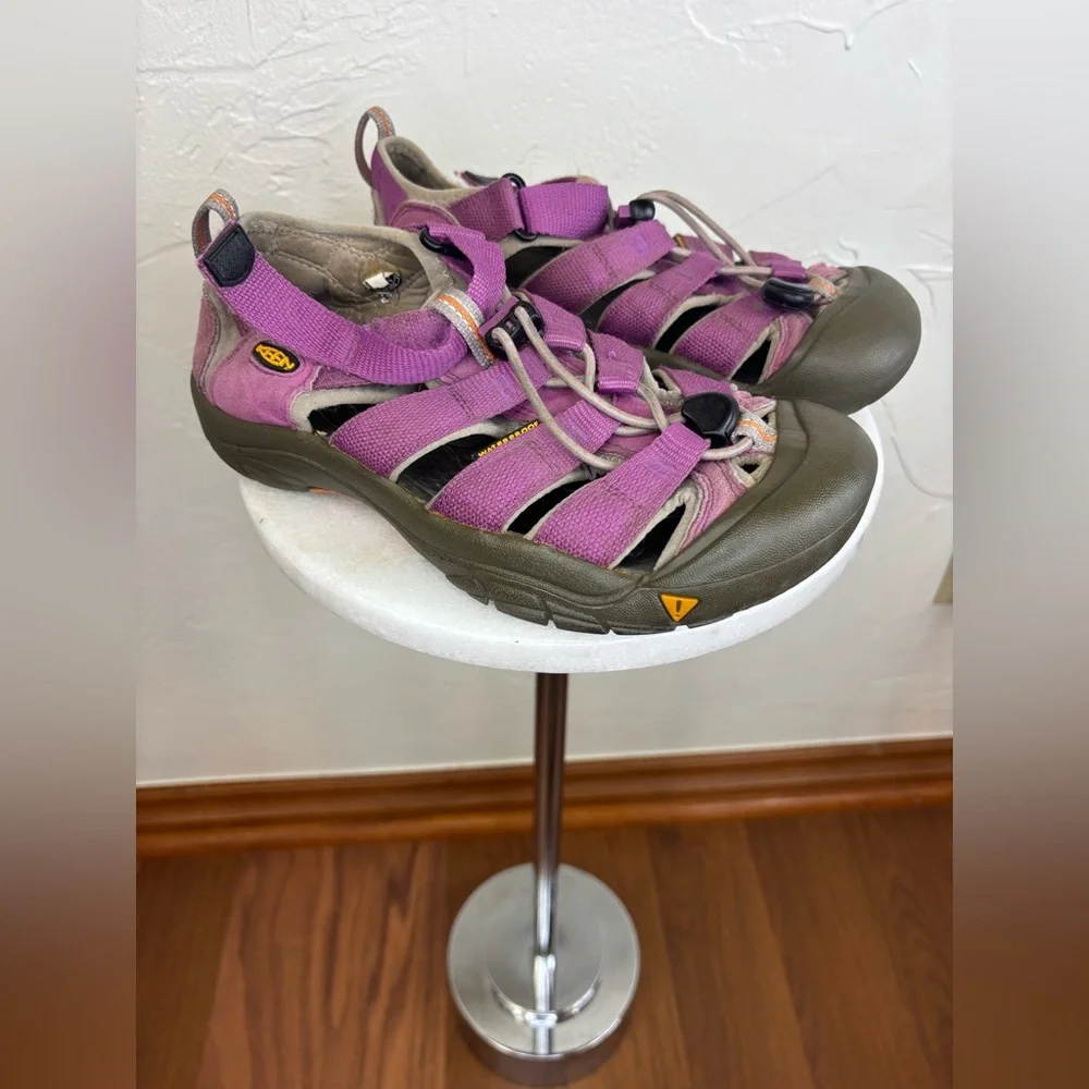 Keen girls waterproof