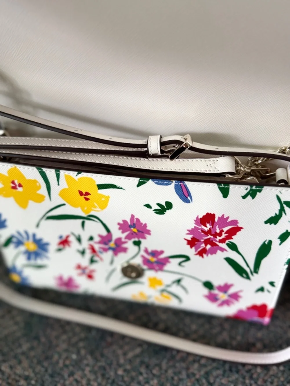 Kate Spade White Floral Crossbody & Matching Slide Sandals 8.5 Mother’s‎ Day
