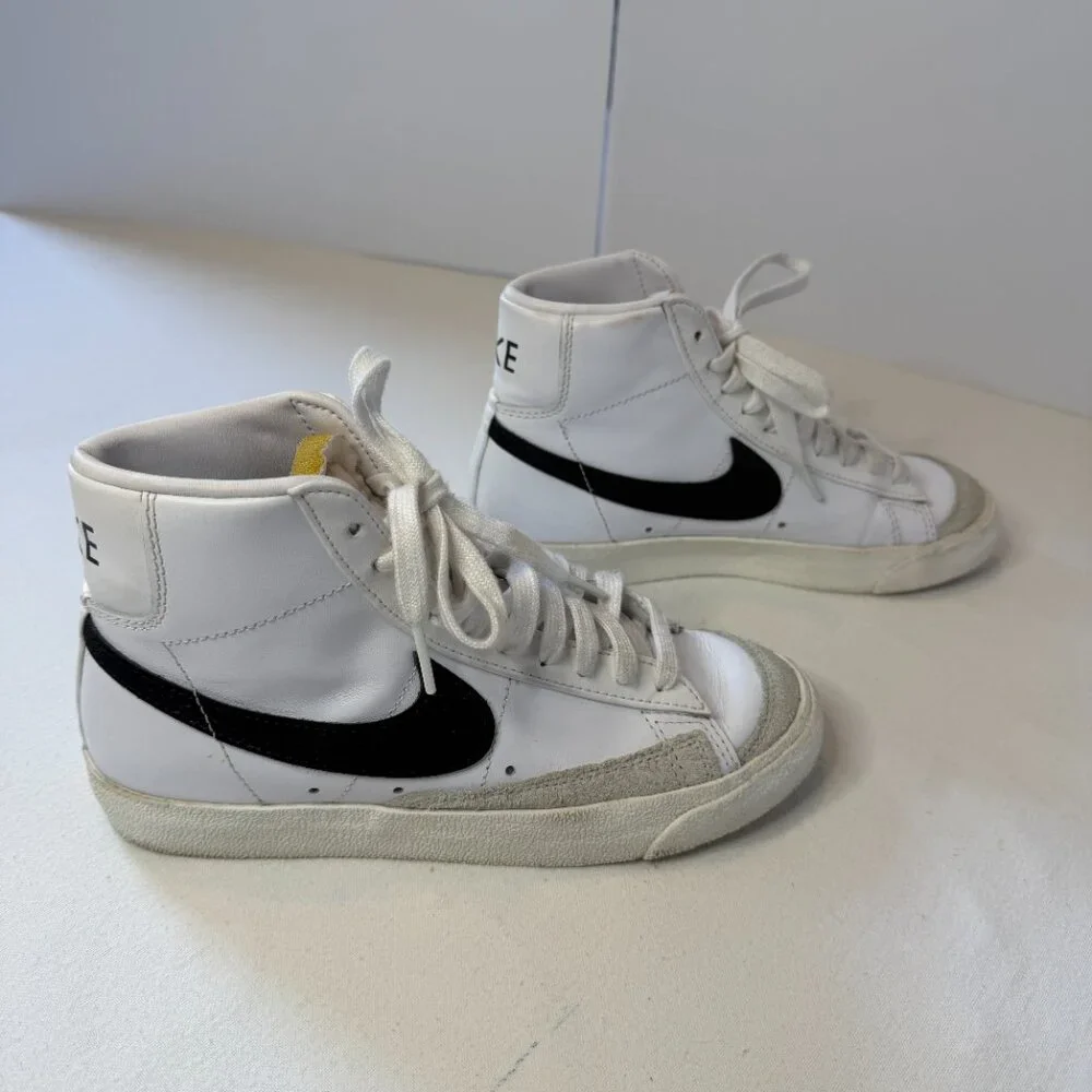 Nike blazer mid