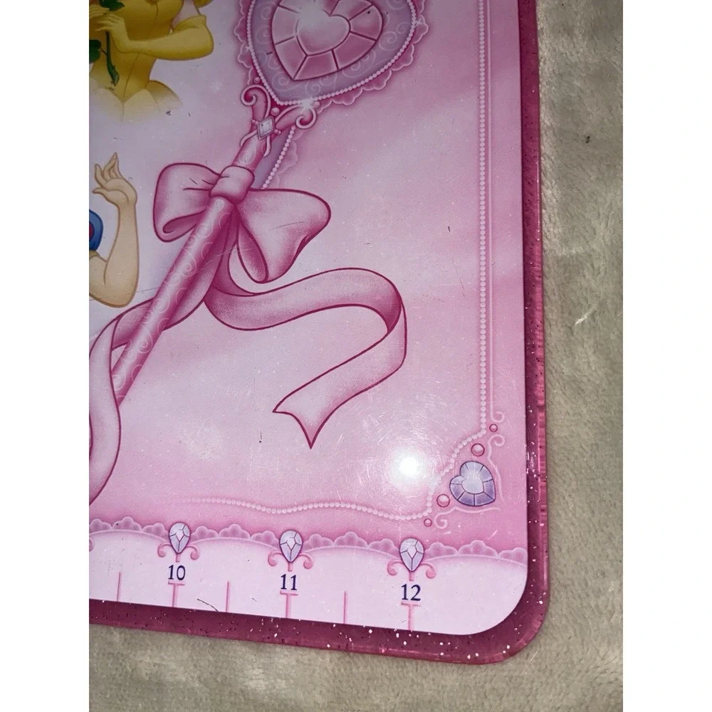 Disney yellowing glue