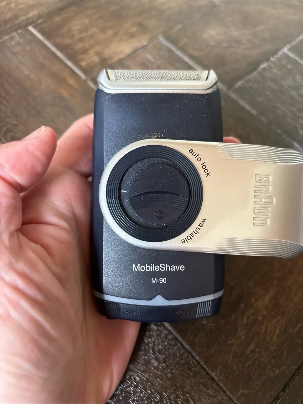 braun electric razor
