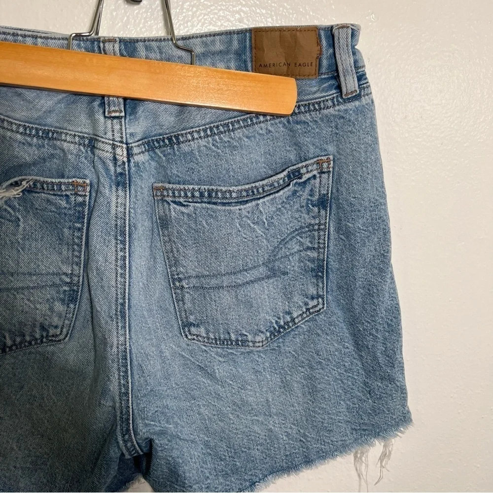 American Eagle Outfitters great minor