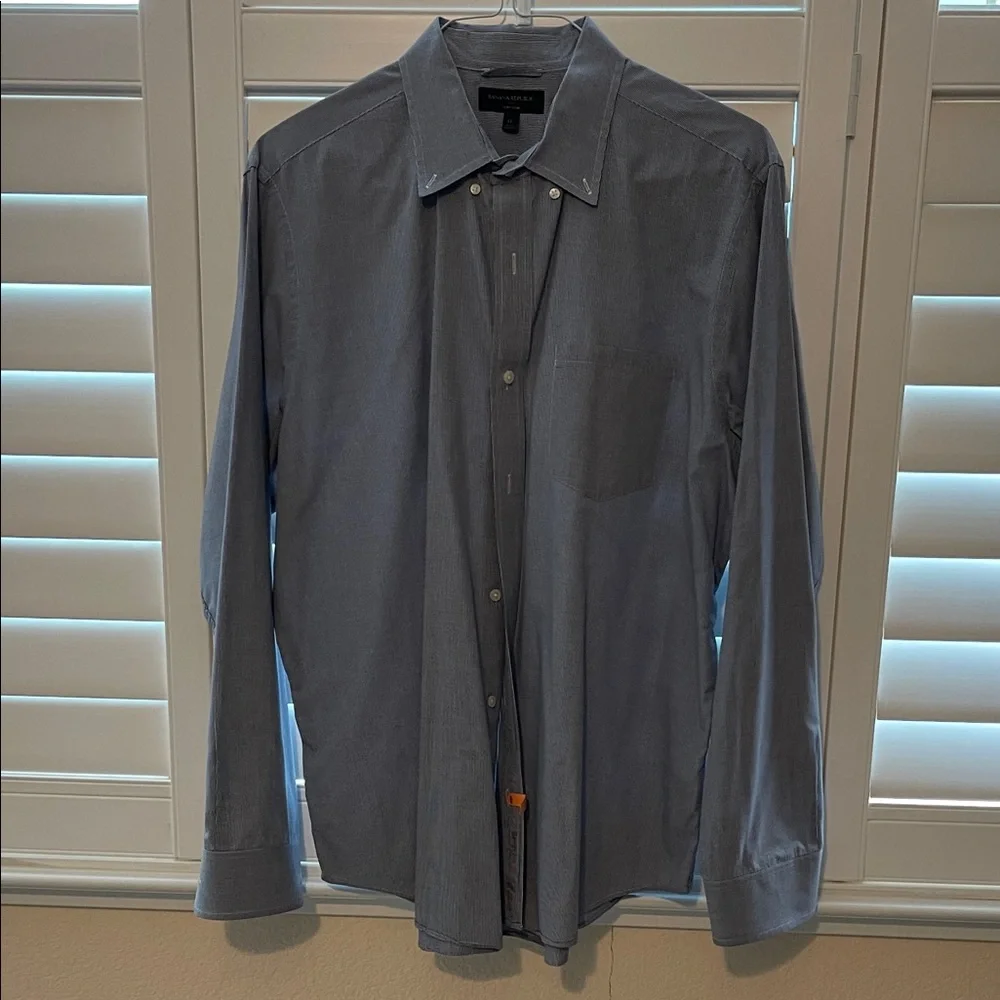 Banana Republic Men's Casual Blue Button Down Shirt