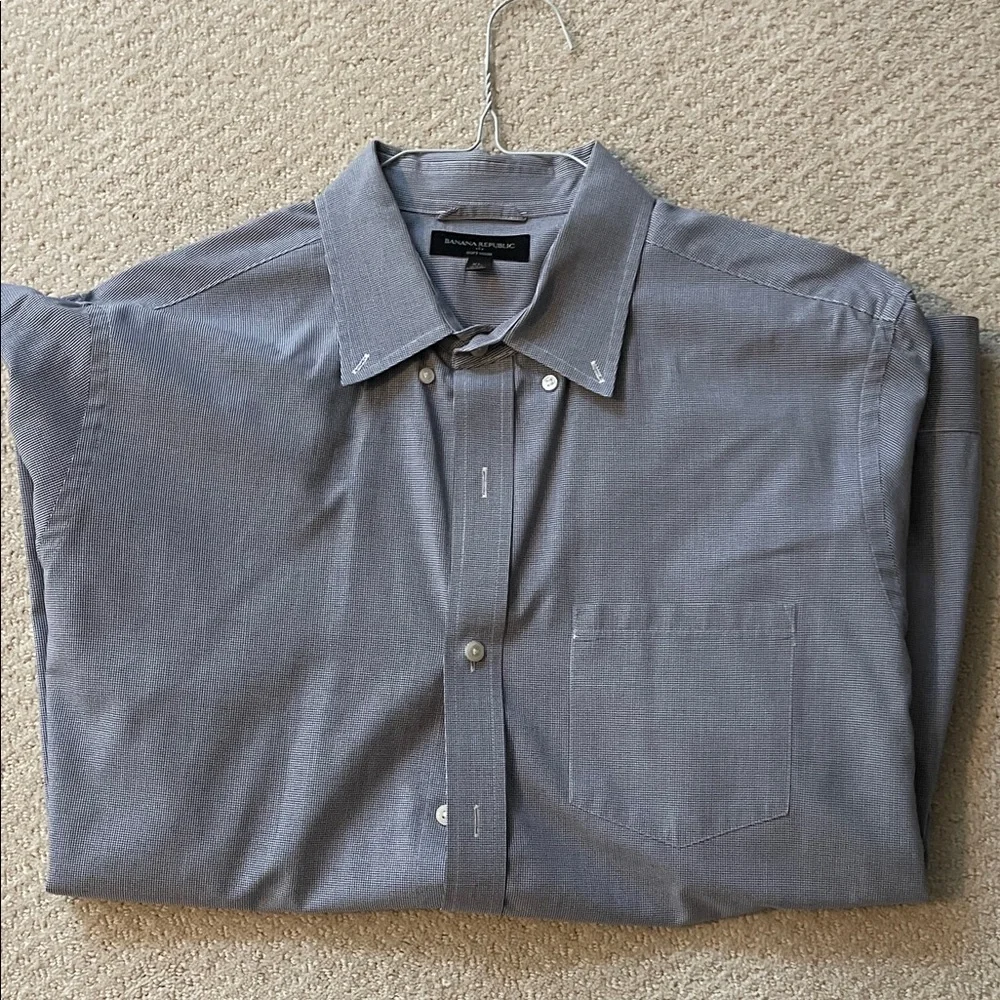 Banana Republic casual button