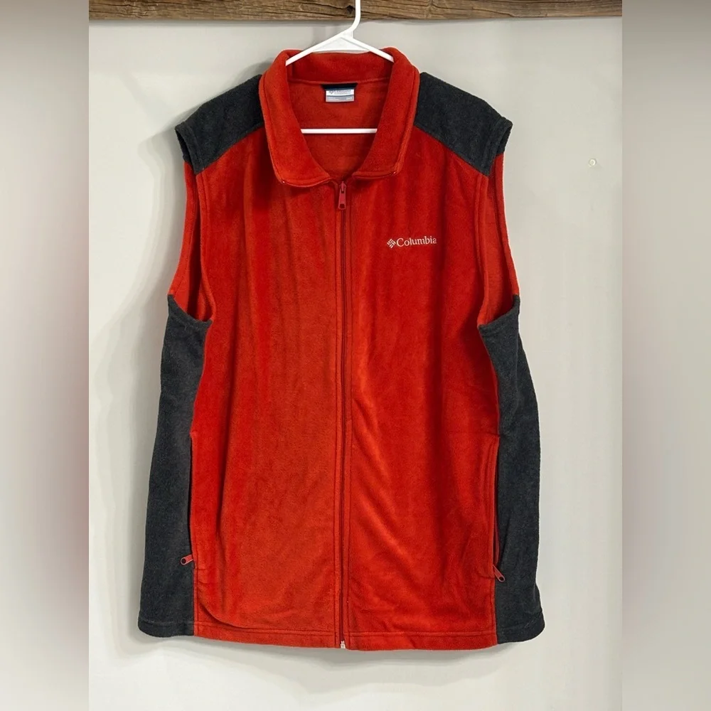 Columbia Vibrant Red and Charcoal Vest