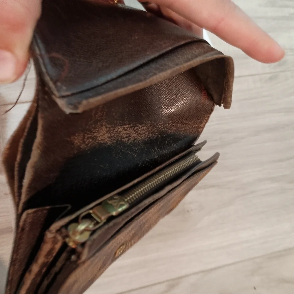 Louis Vuitton, Damier Ebene Tresor Bi-Fold Zip Wallet