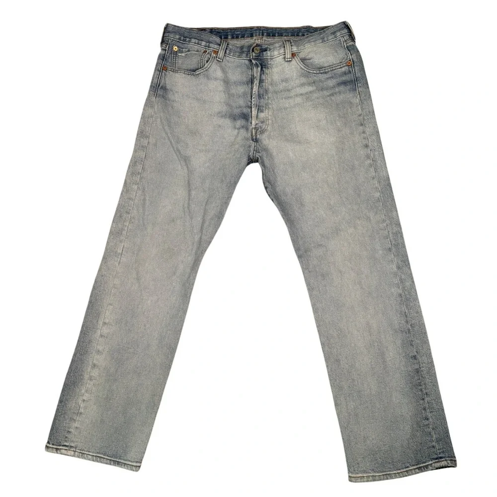 Levi's 501‎ Original Fit Jeans Men 38x30 Light Wash Blue Button Fly Straight Leg