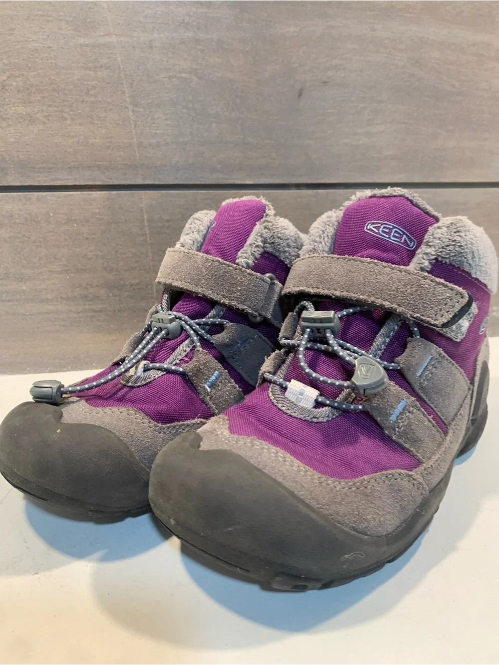 Keen girls knoth