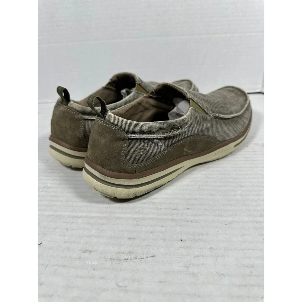 Skechers relaxed fit