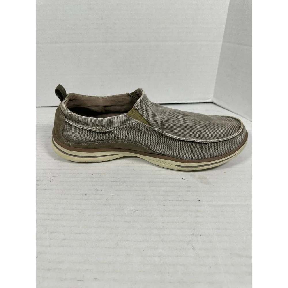 Skechers relaxed fit