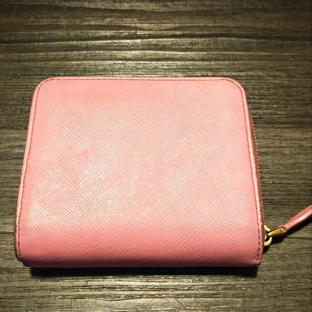 Prada lining zip